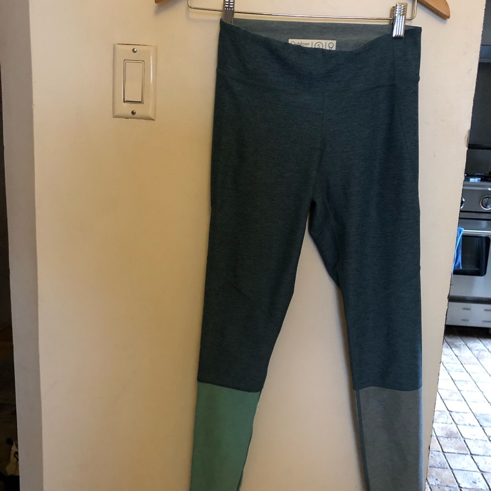 Outdoor Voices colorblock tights. Size small.